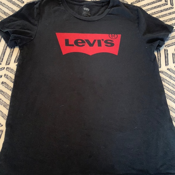 Levi’s short sleeve tee EUC like new - Picture 1 of 3